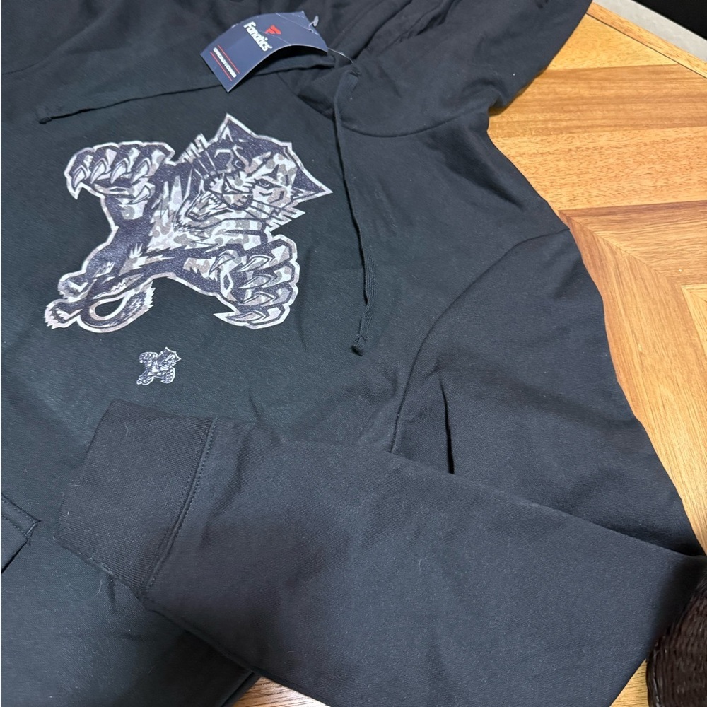 Fanatics Junior Florida Panthers Black Rink Warrior Pullover Hoodie NWT Medium - Picture 4 of 9